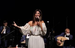 Elif Güreşçi’den müzik ziyafeti