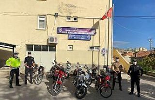 Emet’te 15 motosiklet trafikten men edildi