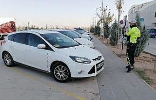 Engelli park yerine park eden sürücülere ceza