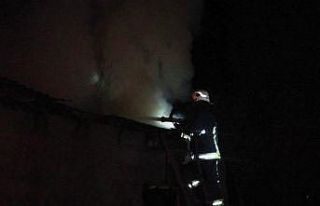 Erciş’te odunluk yangını