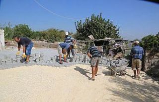 Erdemli’de engeller bir bir yok ediliyor