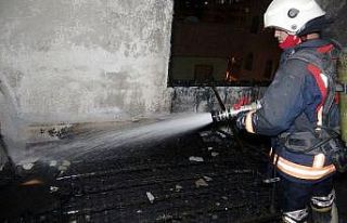 Erdemli’de korkutan yangın