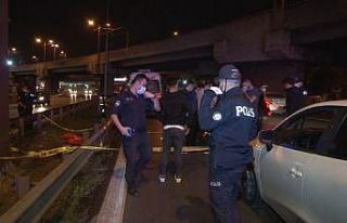 Esenler’de bir kişi önce kız arkadaşını vurdu...