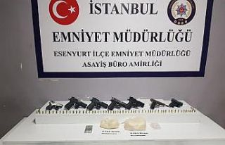 Esenyurt’ta karı koca uyuşturucu satıcılarına...