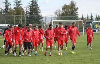 Eskişehirspor Akhisarspor maçı hazırlıklarını...