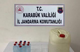 Evde sahte alkol yapan şahıs yakalandı