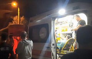 Evine giderken silahlı saldırıda yaralandı