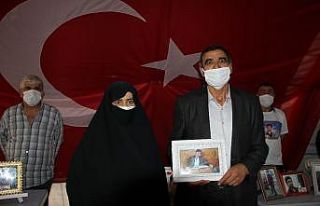 Evlat nöbetindeki aile oğluna kavuştu, çadırda...