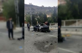 Feci kazada genç sağlıkçı ağır yaralandı