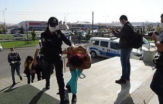 Gardiyanın vurulduğu olayda gözaltına alınan...