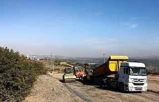 Gebze’de yol yenileme çalışmaları sürüyor