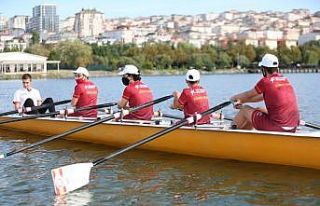 Geleceğin milli kürekçileri Küçükçekmece’de...