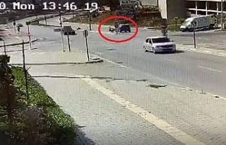 Genç kadın otomobil altında böyle kaldı