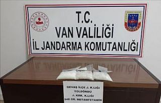 Gevaş’ta 948 gram metamfetamin ele geçirildi