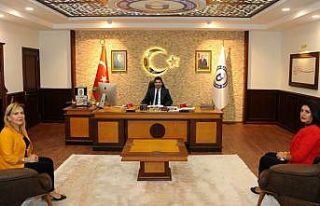 Girne ve Mesudiye Mahallesi Muhtarları Rektör Aldemir’i...