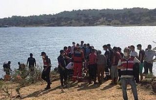 Gölde kaybolan gencin cansız bedenine ulaşıldı