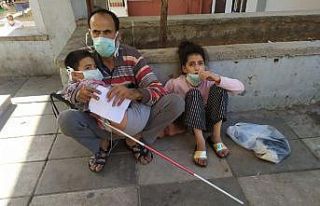 Görme engelli adam epilepsi hastası oğlu için...