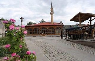 Gülabibey Camisi’nde 5,5 asırdır ezan sesi yükseliyor