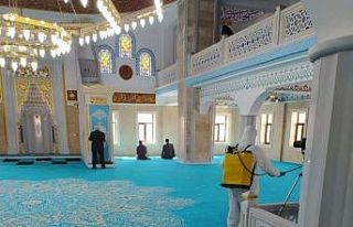 Hakkari’deki camiler dezenfekte edildi