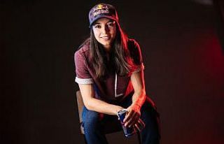 Hazal Nehir, bahçesini antrenman alanına dönüştürdü