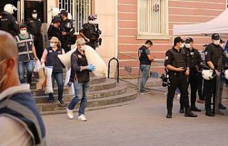 HDP Diyarbakır İl Başkanlığı binasından delil...