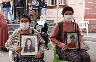 HDP önündeki ailelerin çığlığı her geçen...