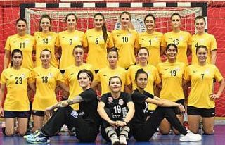 Hentbolcular zorlu Kasım ayına hazırlanıyor