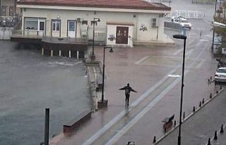 Herkes kaçacak yer ararken, o tadını çıkarttı