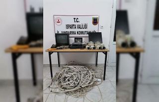Hırsızlar, korona virüs denetiminde suçüstü...