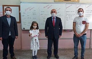 Hisarcık’ta il birincisi öğrenciye belgesi verildi