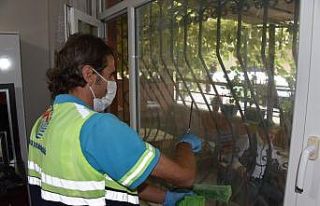 İhtiyaç sahibi vatandaşların evleri dezenfekte...