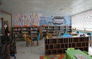 İlçe kütüphanesi okuma alışkanlığı kazandırıyor