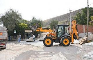 İnönü’de kilit parke taşı döşeme çalışmaları