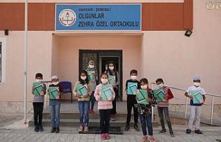 İş adamı Celal Özel ve Sabri Özel’den öğrencilere...