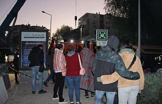 İzmir’de 17 saattir arama kurtarma çalışmaları...