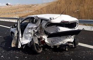 İzmir’de feci kaza: 3 yaralı