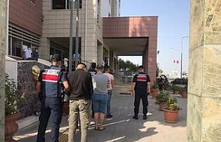 İzmir’de hırsızlık şüphelisi 3 şahıs kıskıvrak...