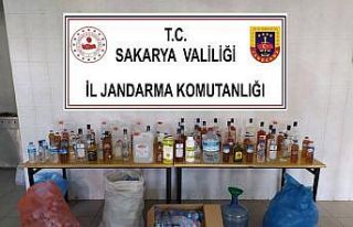 Jandarmadan kaçak içki operasyonu: 2 gözaltı