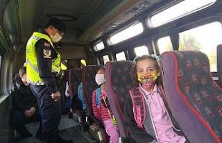 Jandarmadan okul servislerine korona virüs denetimi