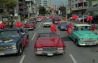 Kadıköy’de klasik otomobillerden 29 Ekim’de...