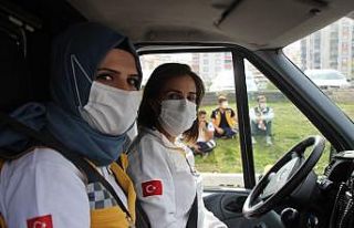 Kadın ambulans şoför adaylarına zorlu eğitim