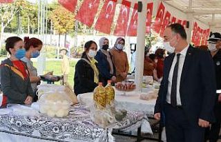 Kadınların el emeği ürünleri kazanca dönüşüyor