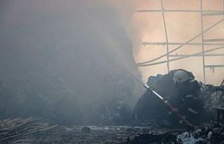 Kahramanmaraş’ta korkutan fabrika yangını