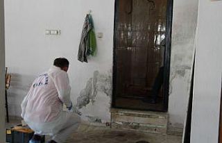 Kahvehane tuvaletinde kanlar içinde bulundu