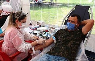 Kan stokları alarm veren Kızılay için bağış...