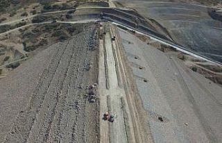 Kanatlı Barajı’nda sona gelindi, su tutma işlemi...