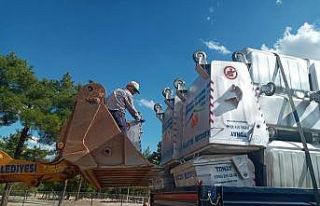 Karacasu’da eski çöp konteynerleri yenileniyor