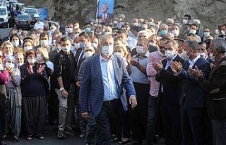 Karalar’dan siyaseti birleştiren hizmet