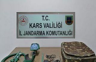 Kars’ta define arayan 5 kişi suçüstü yakalandı