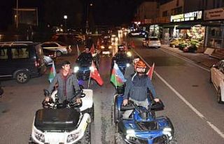 Kartepe’de Cumhuriyet konvoyu düzenlendi